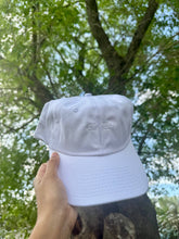 Load image into Gallery viewer, Essential Cross Hat
